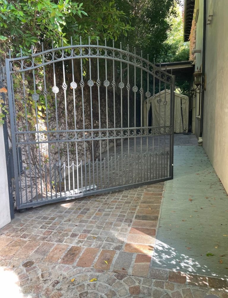 481 d7f094a4151a7f8e4d8e03e40e65ba00 exif.jpg 1 - Iron Men Gate & Door Design LA Gates & Doors